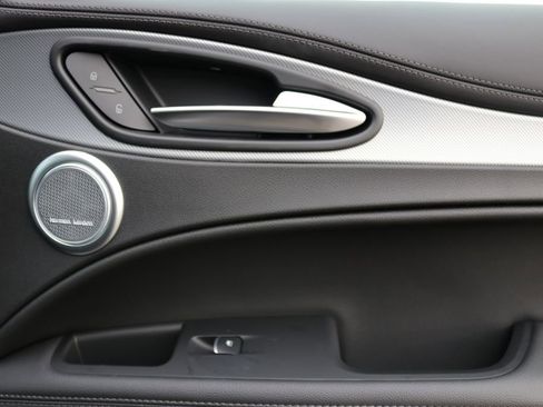 New 2025 Alfa Romeo Stelvio Sprint image 31