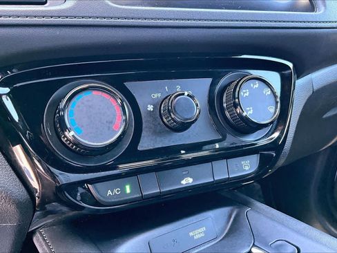 Used 2020 Honda HR-V Sport image 34