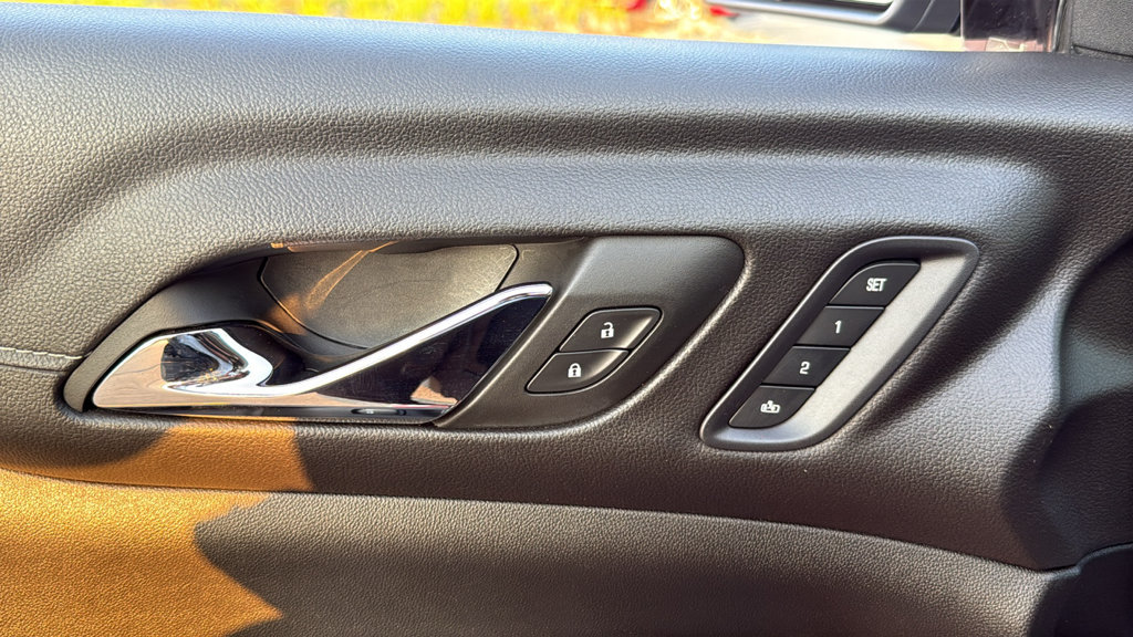 Used 2023 GMC Acadia Denali FWD image 18