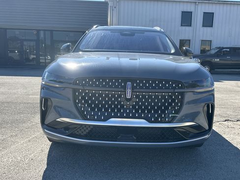 New 2026 Lincoln Nautilus Reserve image 3