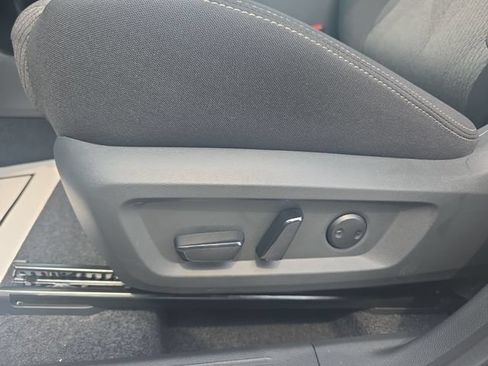 Certified 2026 Nissan Rogue SV AWD/4WD image 12