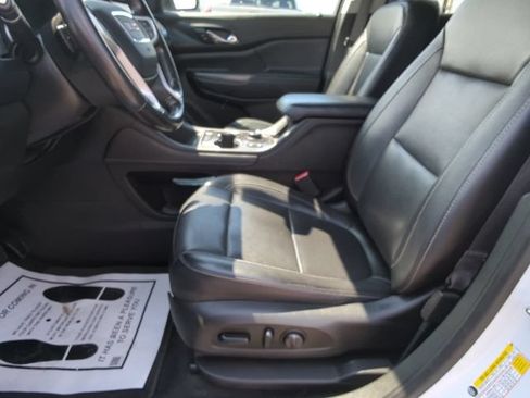 Used 2020 GMC Acadia SLT AWD/4WD image 10