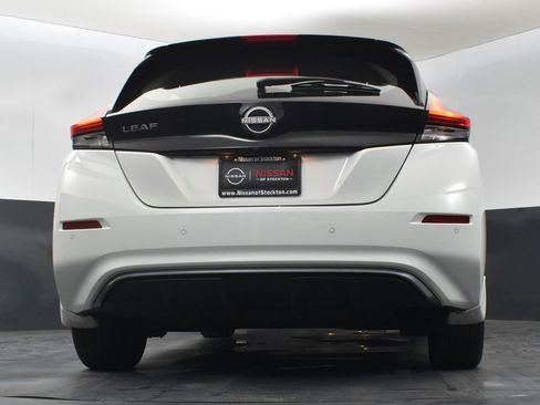Used 2024 Nissan Leaf S image 41