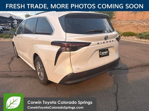 Used 2023 Toyota Sienna XLE w/ XLE Plus Package AWD/4WD image 6