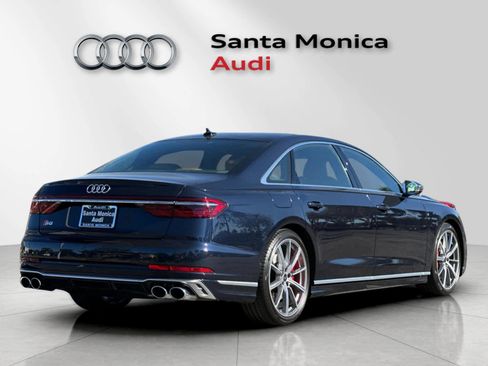 Used 2024 Audi S8 image 2