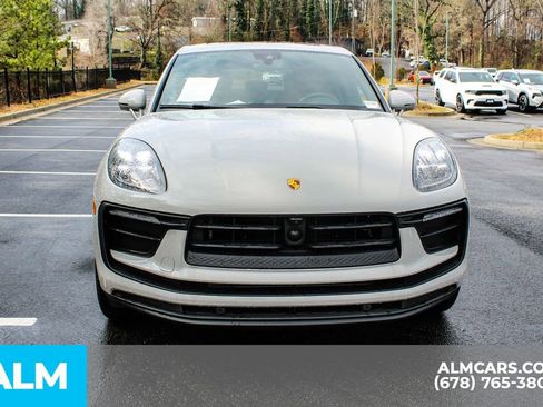 Used 2024 Porsche Macan image 10