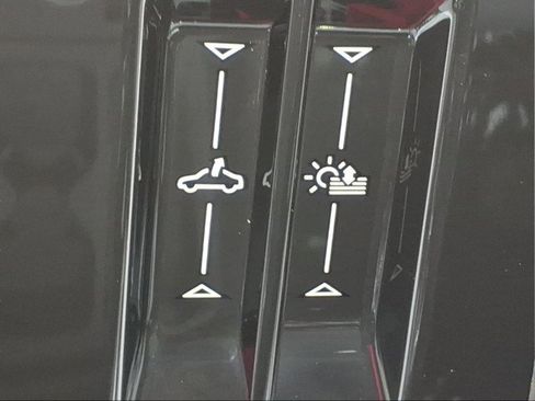 New 2026 Volkswagen Tiguan SE image 22