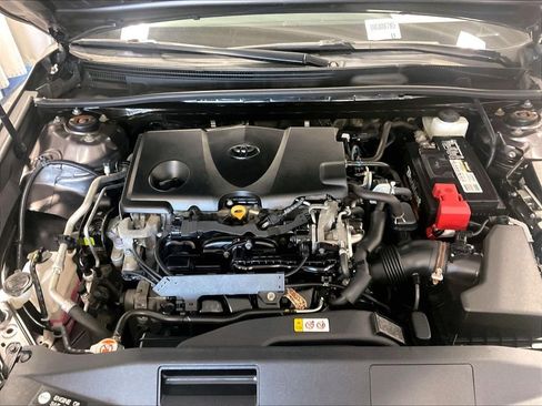 Used 2019 Toyota Camry XLE FWD image 35