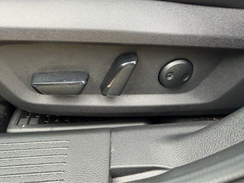 Used 2025 Nissan Rogue Platinum w/ Platinum Premium Package image 29