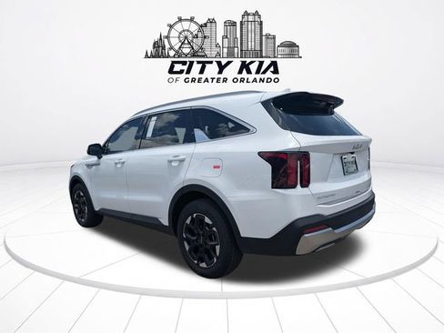 Used 2026 Kia Sorento S FWD image 3