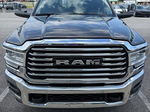 Used 2022 RAM 2500 Limited AWD/4WD image 3