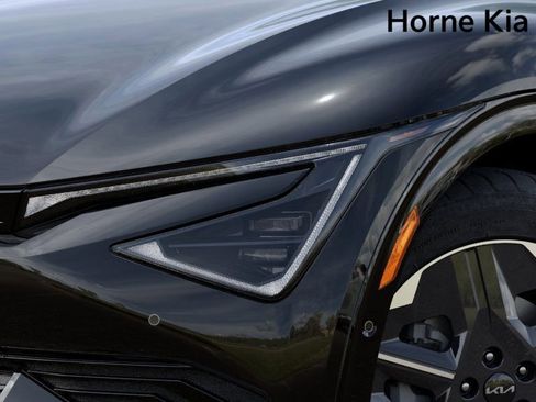 New 2025 Kia EV6 Light w/ Light LR Technology Package image 10