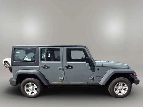 Used 2014 Jeep Wrangler Unlimited Sport w/ Connectivity Group AWD/4WD image 6