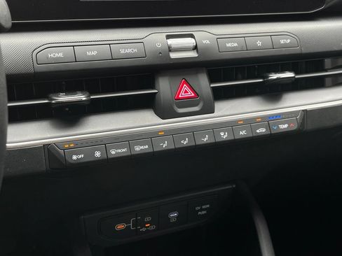 Used 2025 Kia K4 FWD image 18