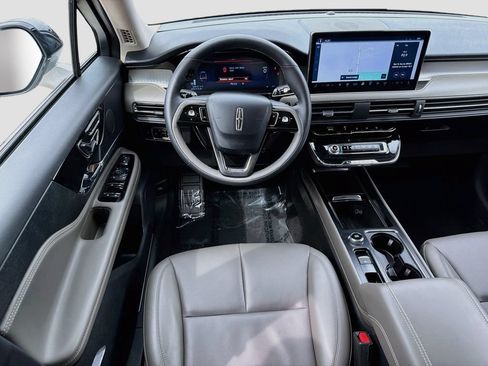 Used 2024 Lincoln Corsair AWD w/ Equipment Group 101A image 24