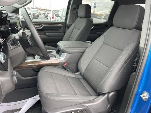 Used 2023 Chevrolet Silverado 1500 RST AWD/4WD image 11