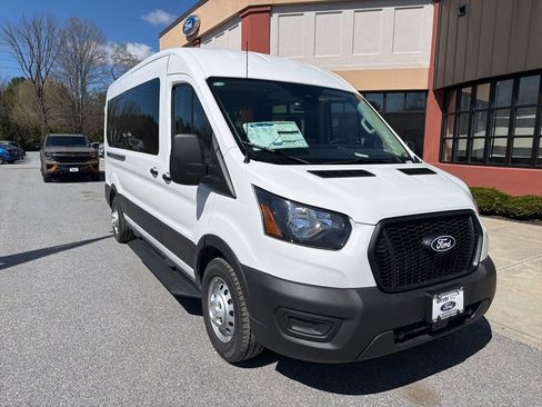 New 2026 Ford Transit 350 148 Medium Roof Wagon AWD image 9