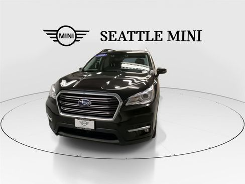 Used 2022 Subaru Ascent Limited w/ Technology Package image 4