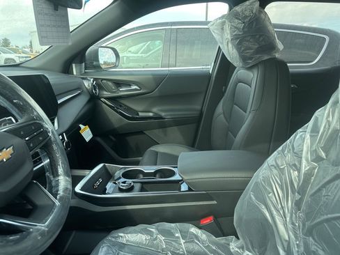 New 2026 Chevrolet Equinox LT image 5