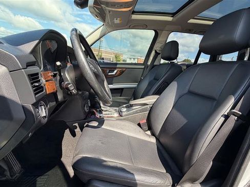 Used 2012 Mercedes-Benz GLK 350 4MATIC image 24