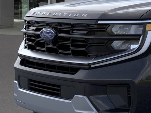 New 2026 Ford Expedition Max Platinum image 17