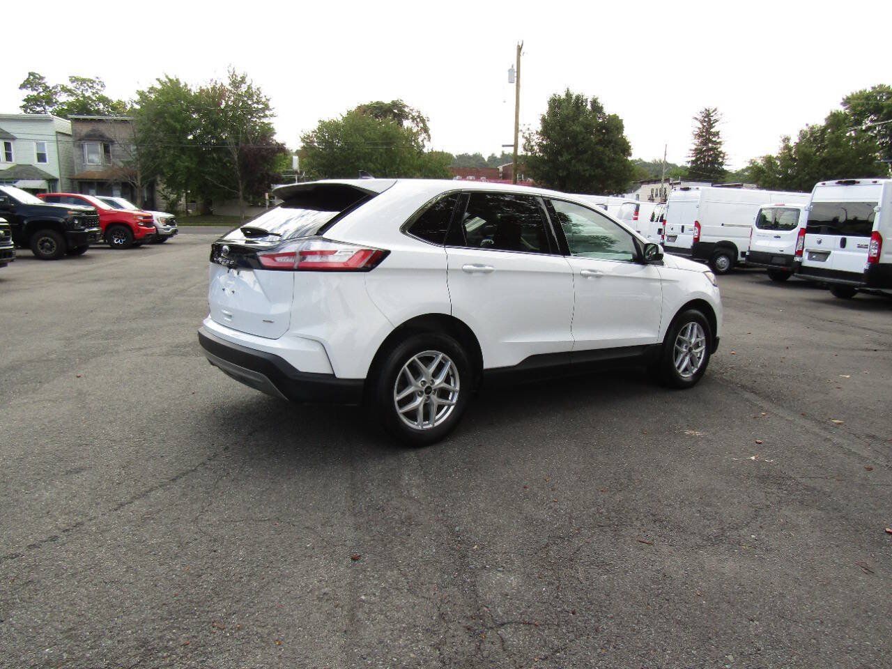 Used 2024 Ford Edge SEL AWD/4WD image 7