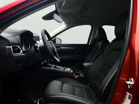 New 2025 MAZDA CX-5 AWD 2.5 S w/ Preferred Package image 3