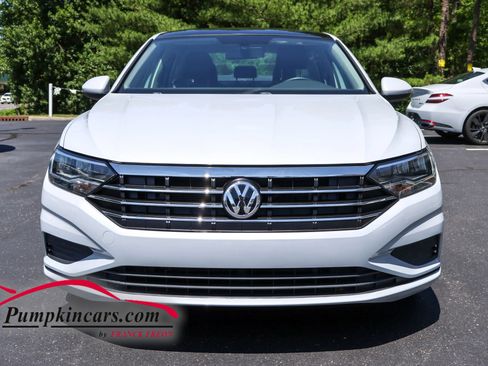 Used 2019 Volkswagen Jetta SE FWD image 2