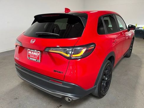 Used 2024 Honda HR-V Sport image 3