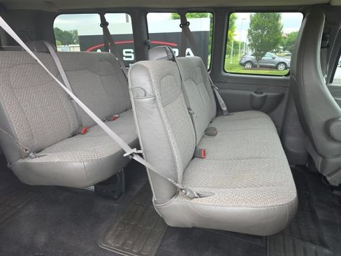 Used 2015 Chevrolet Express 2500 LT w/ LT Preferred Equipment Group RWD image 5