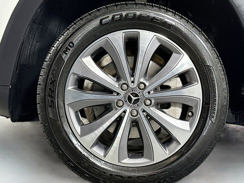 Used 2023 Mercedes-Benz GLE 350 4MATIC w/ Premium Package image 11