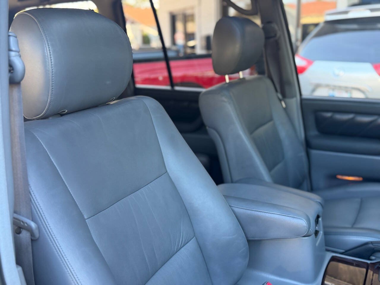Used 1999 Toyota Land Cruiser w/ Leather Trim Pkg AWD/4WD image 76