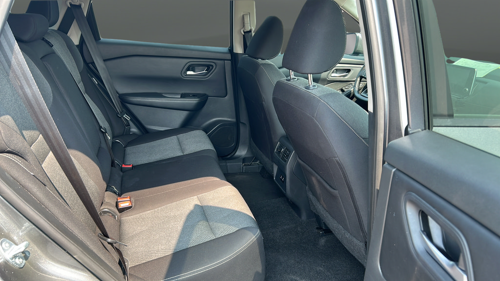 Used 2025 Nissan Rogue SV AWD/4WD image 20