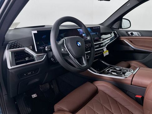 New 2026 BMW X5 xDrive50e image 9
