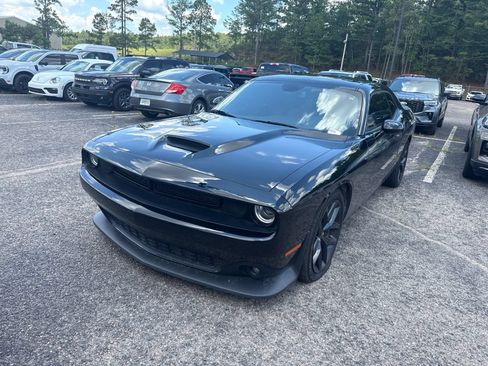 Used 2022 Dodge Challenger GT w/ Blacktop Package RWD image 3