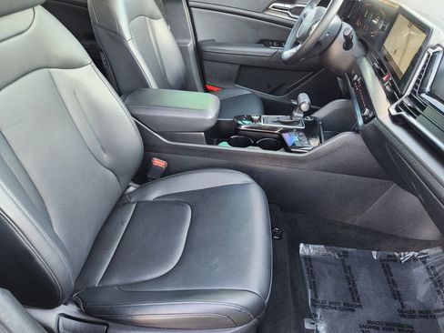 Used 2023 Kia Sportage EX image 13