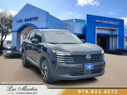 Used 2025 Nissan Kicks SV