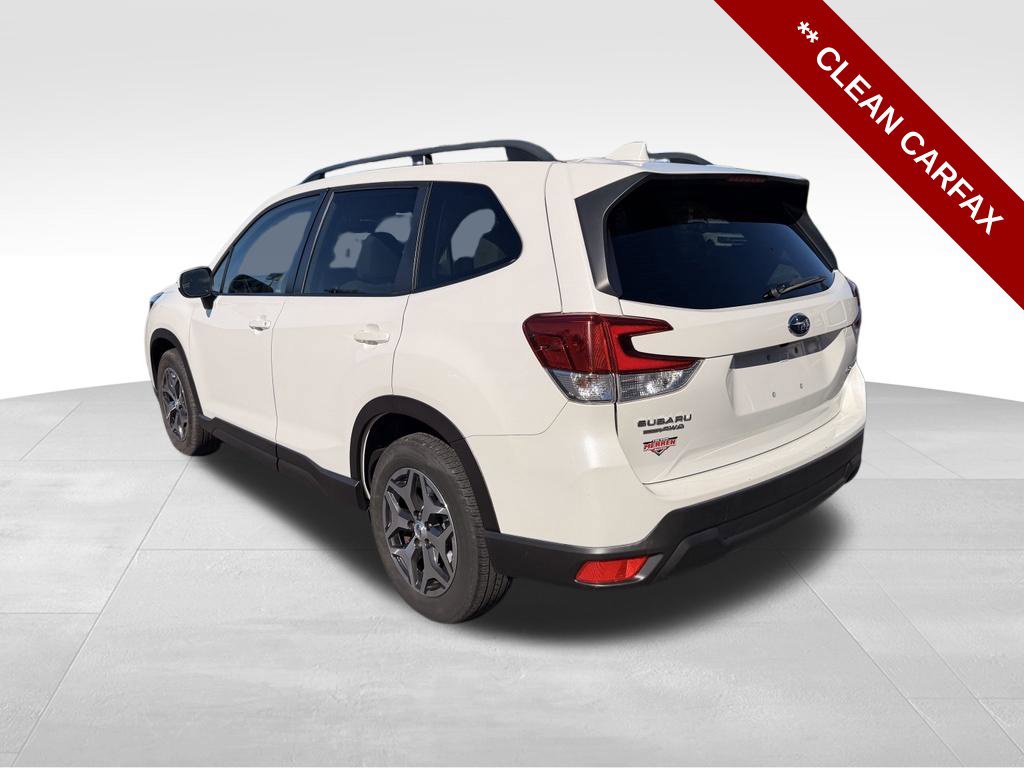 Used 2021 Subaru Forester Premium AWD/4WD image 3
