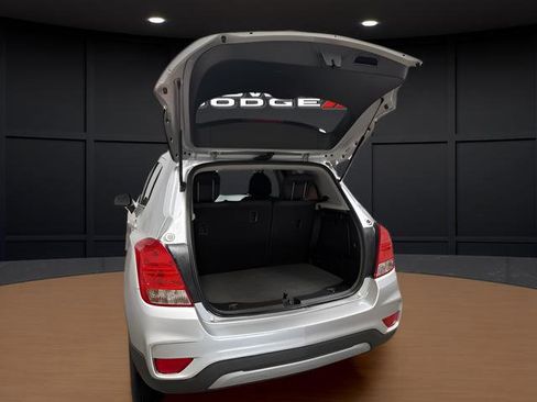 Used 2020 Chevrolet Trax LS w/ Tint and Cruise Package image 7