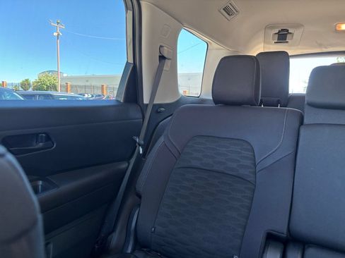 Used 2025 Nissan Pathfinder SV AWD/4WD image 35