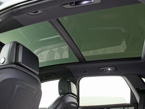 Used 2025 Porsche Cayenne image 19