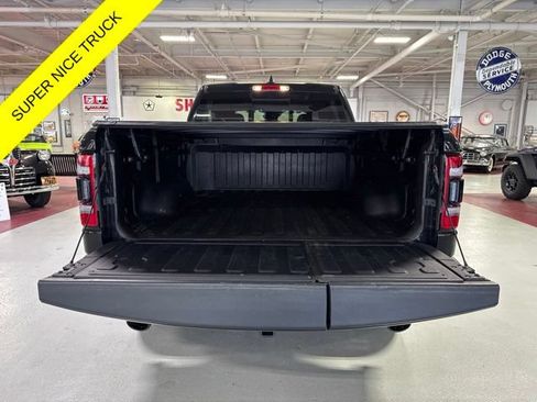 Used 2020 RAM 1500 Limited w/ Black Appearance Package AWD/4WD image 37