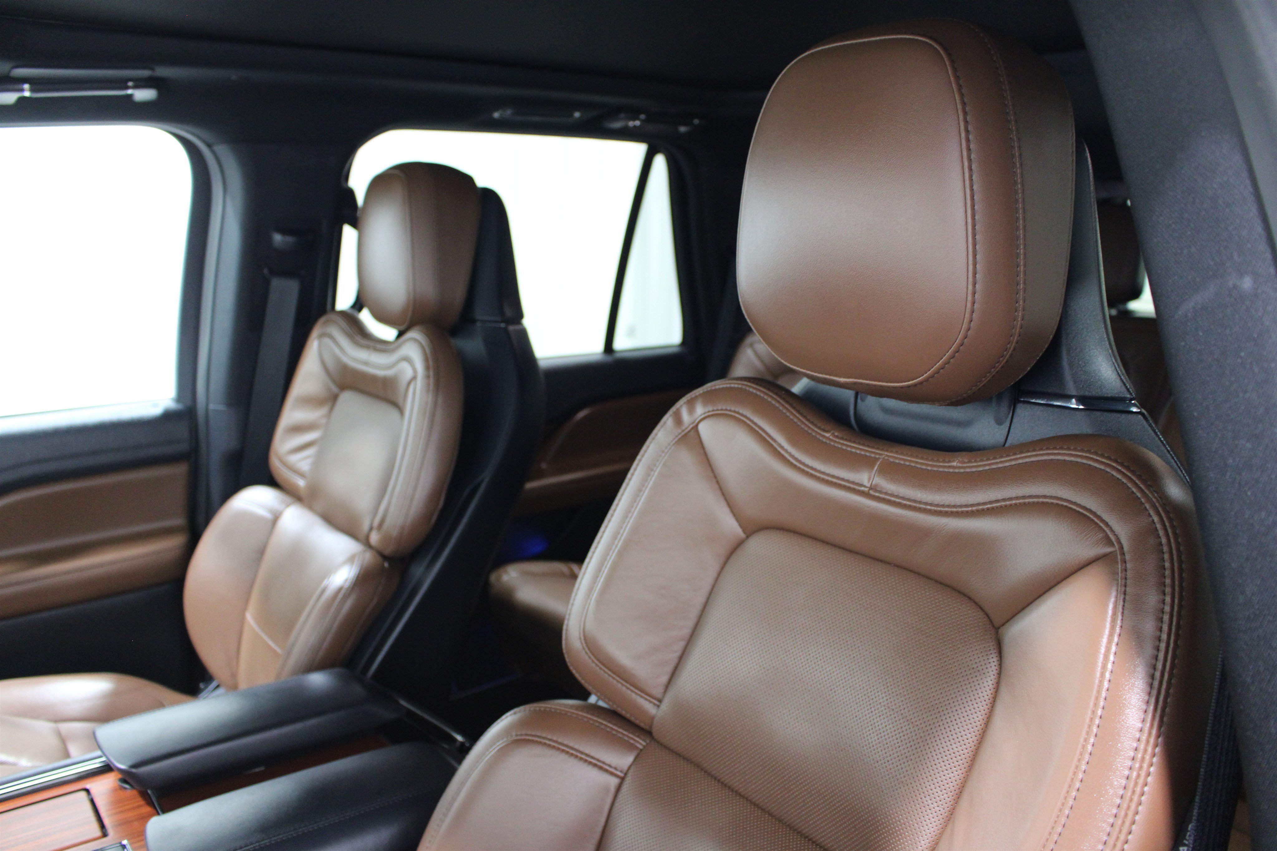 Certified 2024 Lincoln Navigator Reserve AWD/4WD image 4