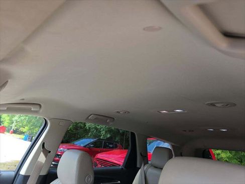 Used 2018 Buick Enclave Essence w/ LPO, Hit The Road Package FWD image 13
