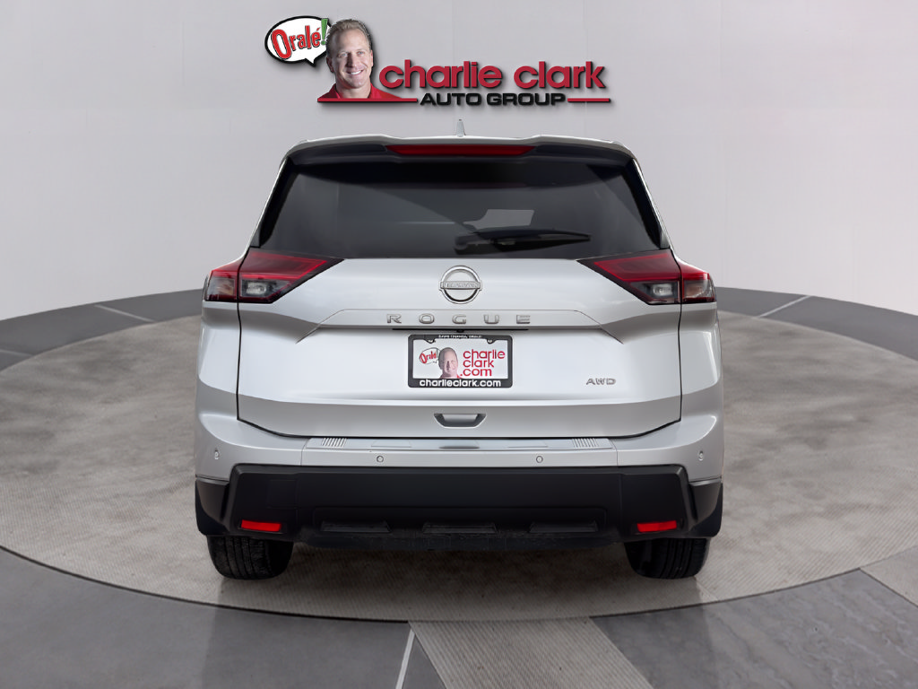 Certified 2025 Nissan Rogue SV w/ SV Premium Package AWD/4WD image 4
