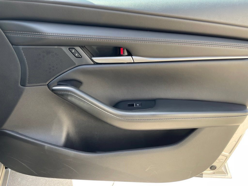 Used 2024 MAZDA MAZDA3 s FWD image 26