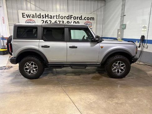 Certified 2024 Ford Bronco Badlands AWD/4WD image 11