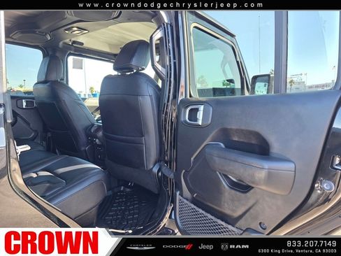Used 2022 Jeep Gladiator Sport image 18