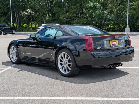 Used 2006 Cadillac XLR V RWD image 30