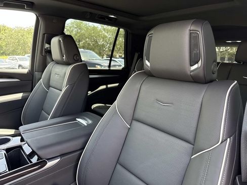 New 2026 Cadillac Escalade Luxury w/ Touring Package AWD/4WD image 22